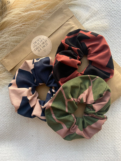 Scrunchie Haargummi „urban graphics“ (verschiedene Farben)